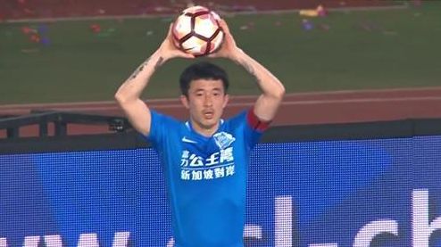 赛后，瓜迪奥拉赞扬了B席等人，并表示B席能踢任何位置。